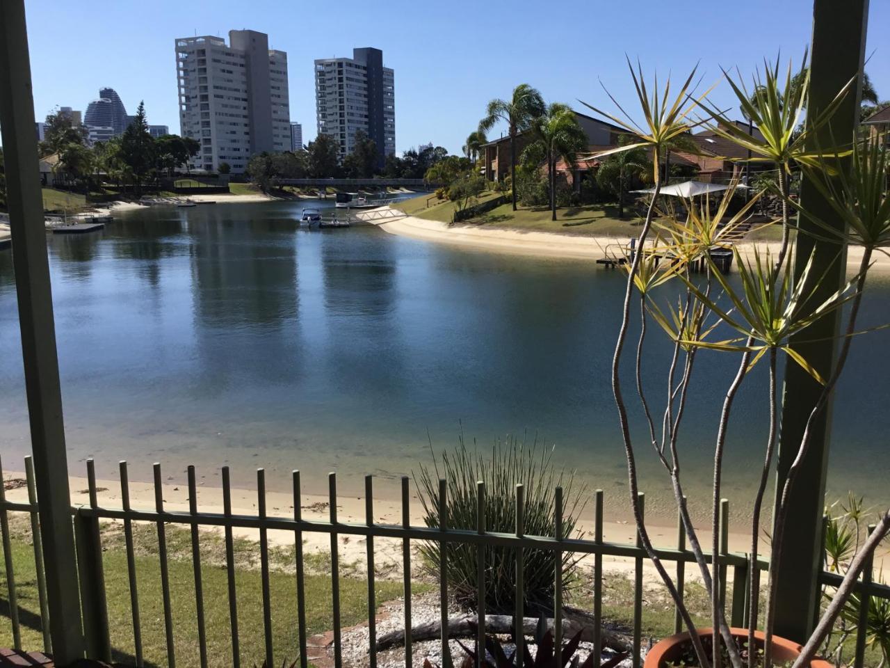 ホテルPlumosa On The Water ゴールドコースト エクステリア 写真
